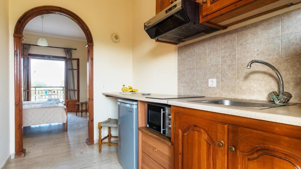 Spiros Apartments room 5